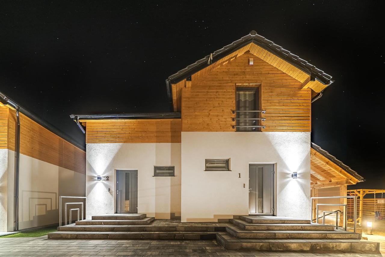 Jastrzębia Góra Domki Zlote Piaski Kryty Basen Sauna Jacuzzi מראה חיצוני תמונה