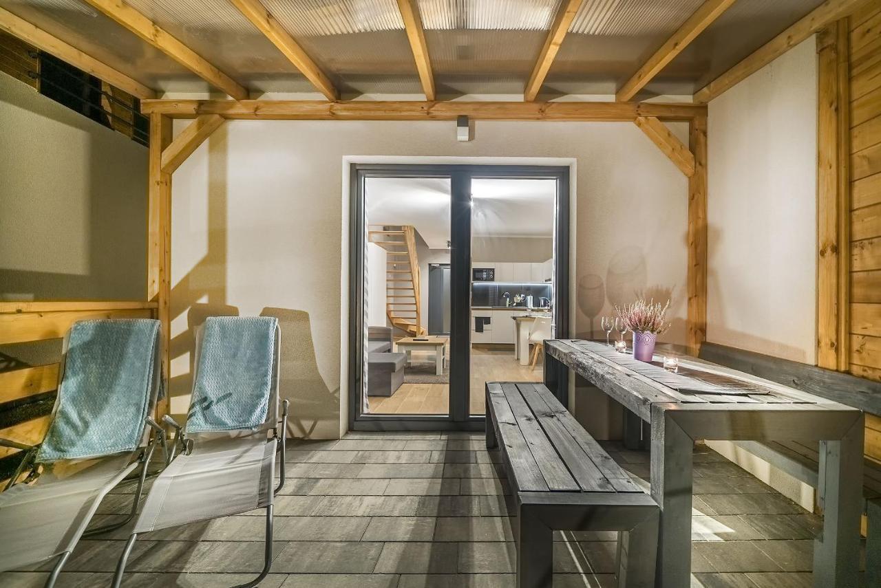 Jastrzębia Góra Domki Zlote Piaski Kryty Basen Sauna Jacuzzi מראה חיצוני תמונה