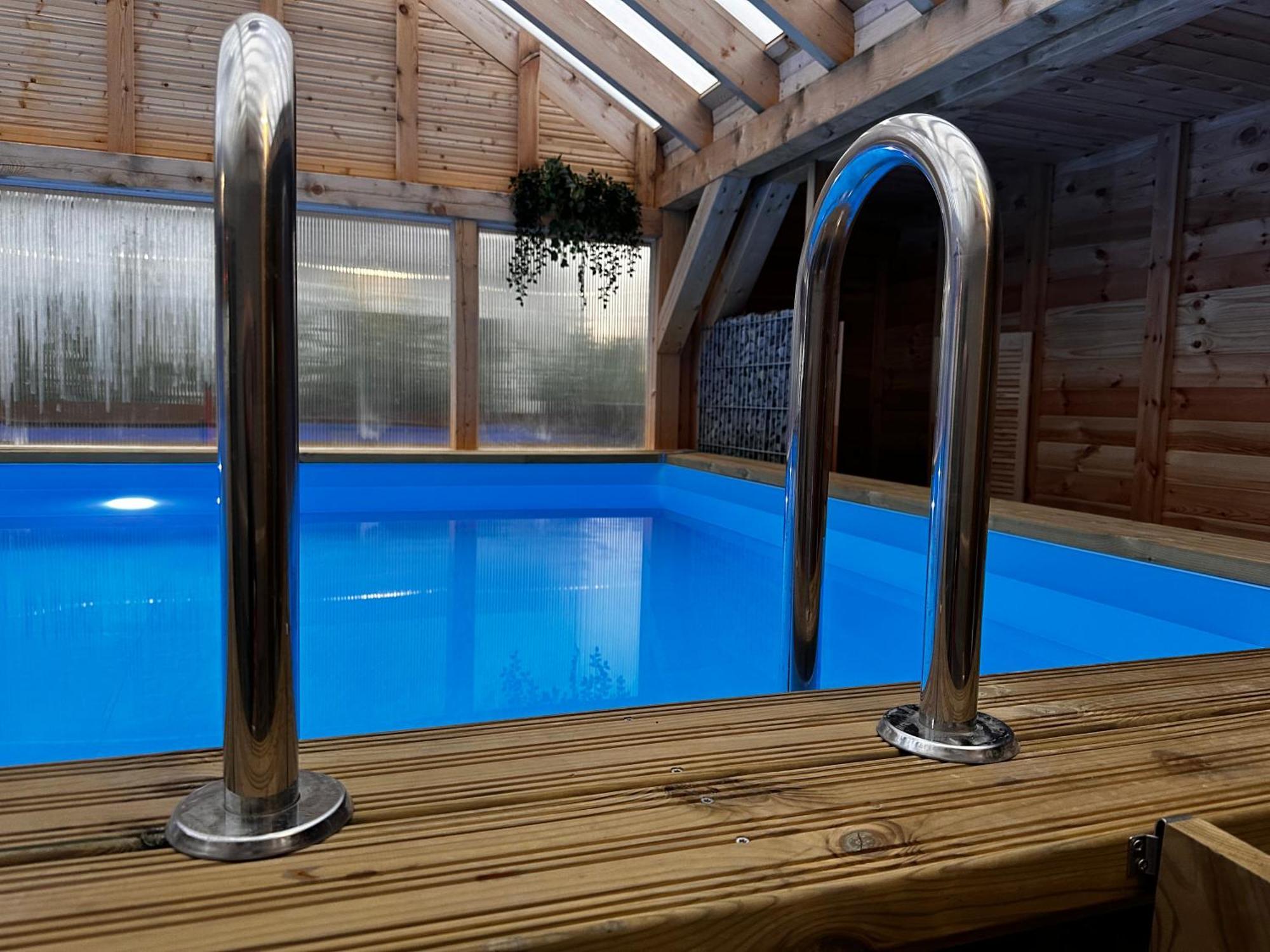 Jastrzębia Góra Domki Zlote Piaski Kryty Basen Sauna Jacuzzi מראה חיצוני תמונה