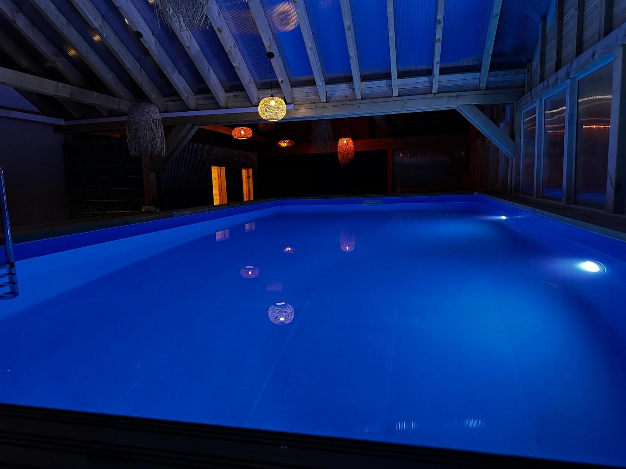 Jastrzębia Góra Domki Zlote Piaski Kryty Basen Sauna Jacuzzi מראה חיצוני תמונה