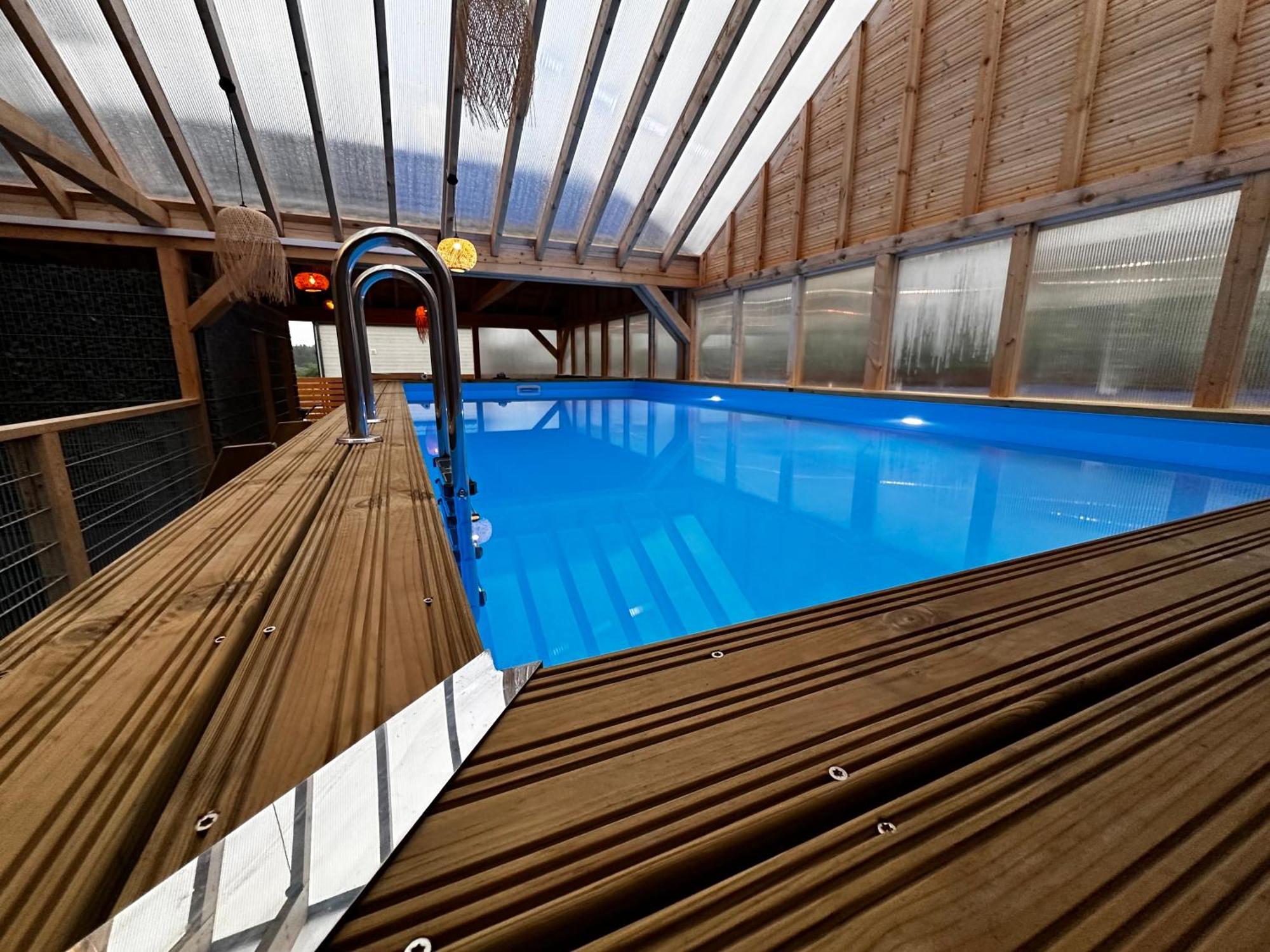 Jastrzębia Góra Domki Zlote Piaski Kryty Basen Sauna Jacuzzi מראה חיצוני תמונה