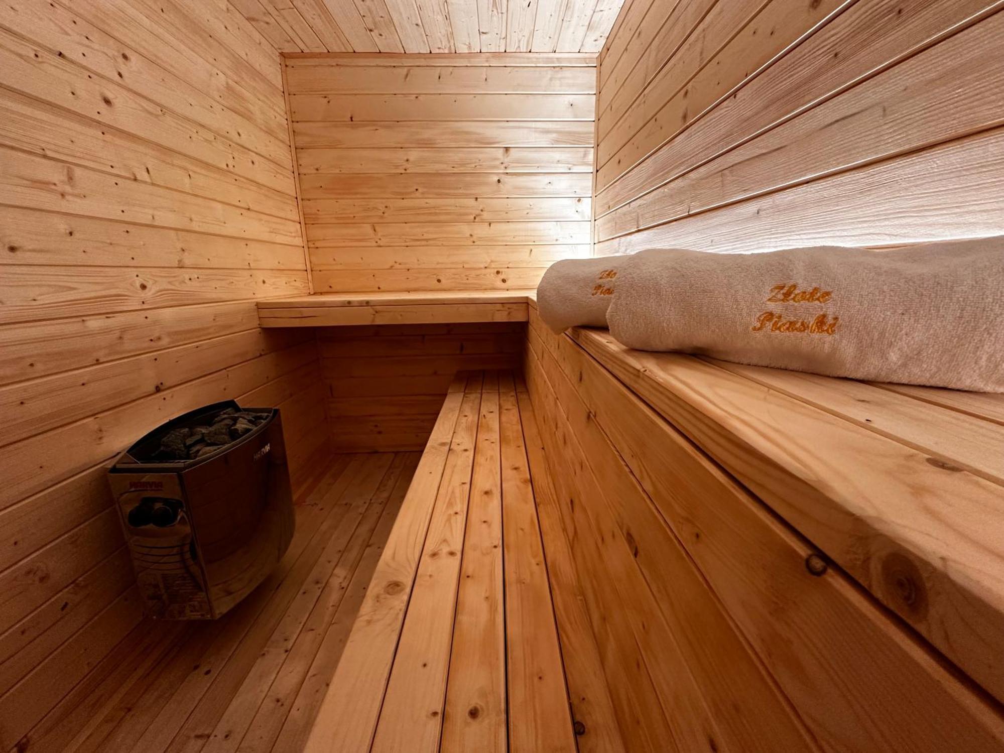 Jastrzębia Góra Domki Zlote Piaski Kryty Basen Sauna Jacuzzi מראה חיצוני תמונה