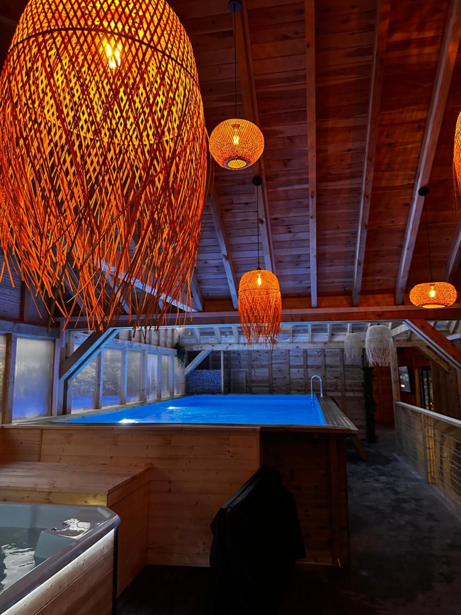 Jastrzębia Góra Domki Zlote Piaski Kryty Basen Sauna Jacuzzi מראה חיצוני תמונה